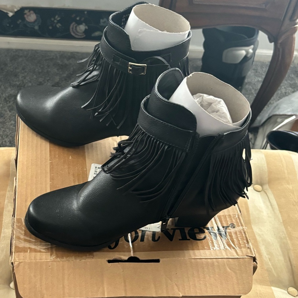 Ankle boots